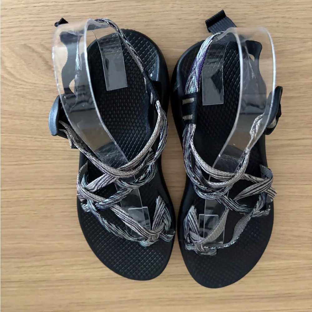 Chaco Z/2 Classic Black White Strappy Toe Loop Hiking Sandals Size 7